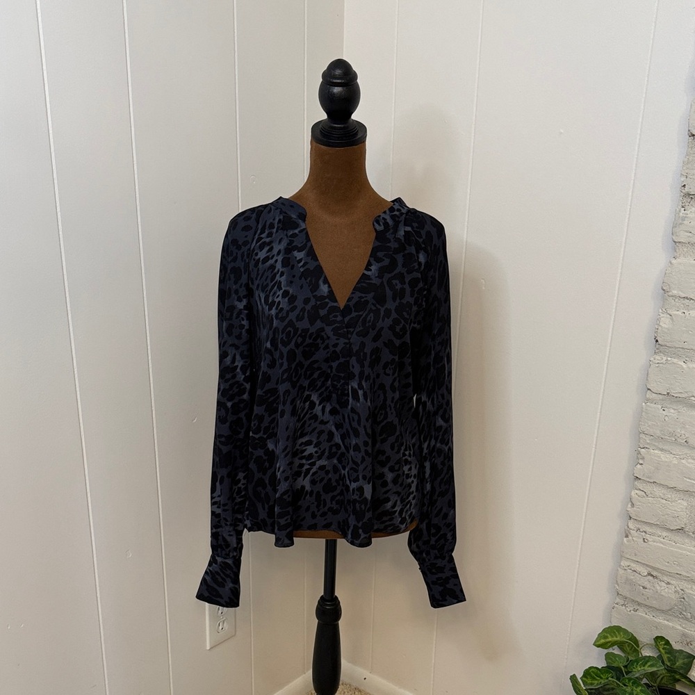 Evereve Black Leopard Print Women's Top Size Medium